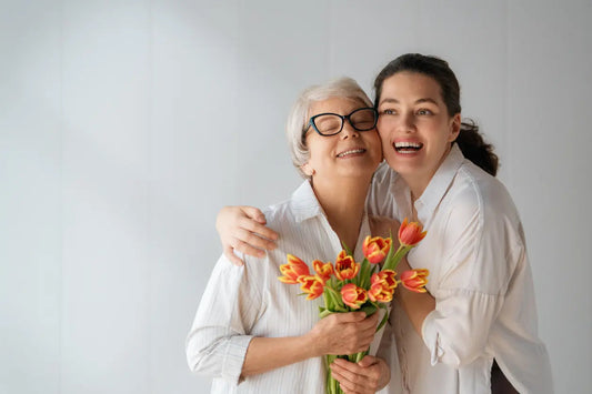 How to Stay Connected with Mom When She Has Memory Loss